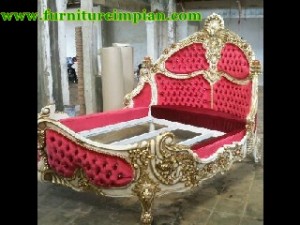 Tempat Tidur Phoenix Mewah