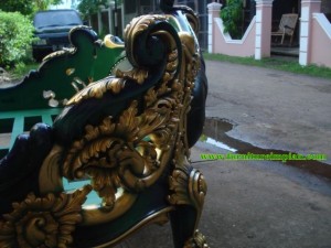 Tempat Tidur Phoenix Mewah